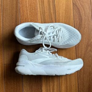 Women’s Brooks Ghost Max